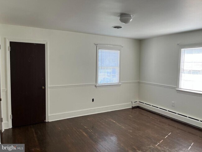 Foto del edificio - 6010 Summit Bridge Rd