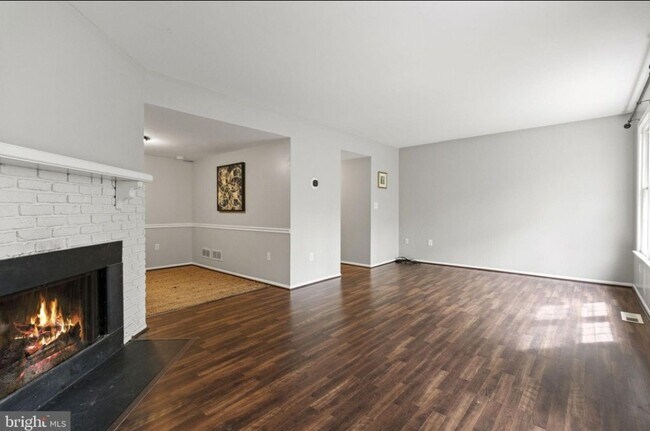 Building Photo - 1229 Stonewood Ct
