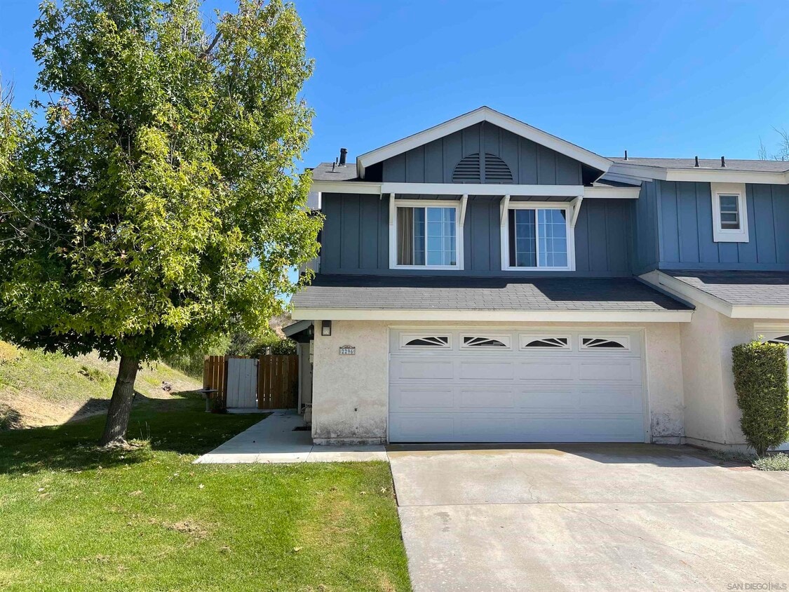 Primary Photo - 2296 Manzana Way
