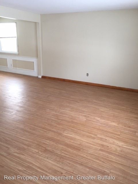Building Photo - 108 E Summerset Ln