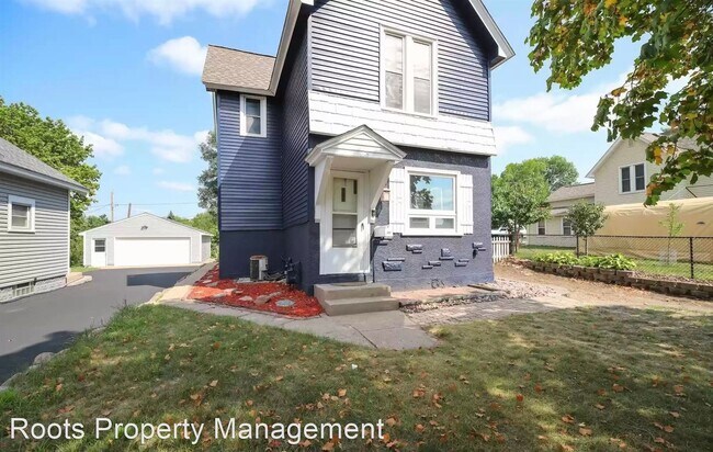 Building Photo - 3 br, 2 bath House - 715 4th Ave NW