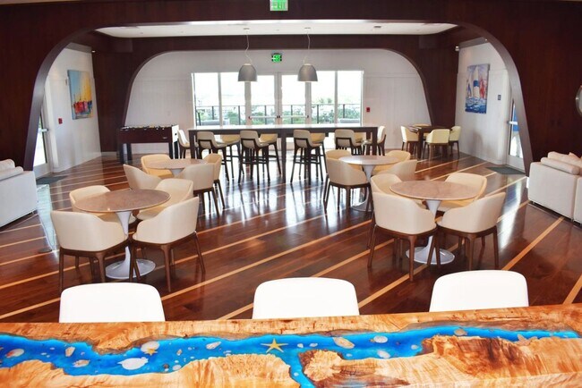 Foto del edificio - 601 E Dania Beach Blvd