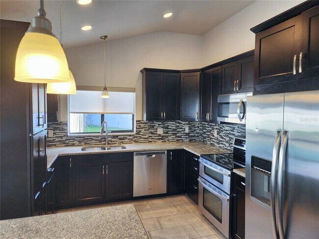 Foto del edificio - 18303 Big Pond Way
