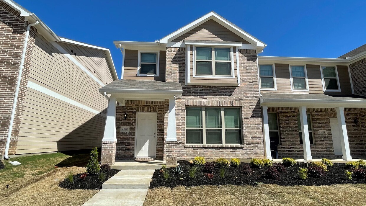 Vista de frente - 3508 Cricket Dr