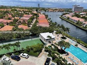 Foto del edificio - 3801 NE 207th St