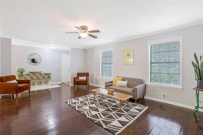 Building Photo - 3211 Flamingo Dr