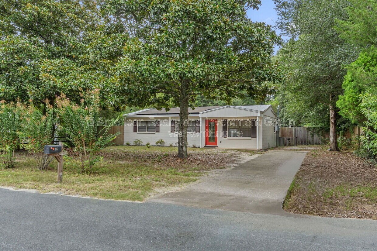 Primary Photo - 406 Ed St