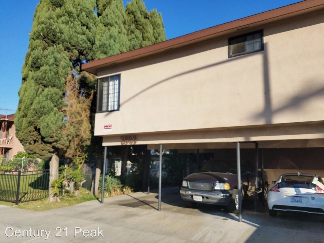 Primary Photo - 1 br, 1 bath Apartment - 2803 E 58th St