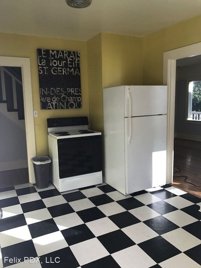 Foto del edificio - 921-927 NE Prescott St