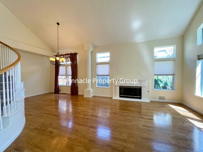 Building Photo - 911 Capri Drive