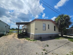 Building Photo - 920 Boardwalk Ln