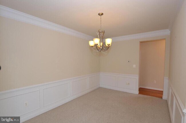 Building Photo - 10617 Bristow Station Dr