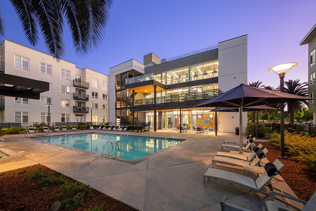 Building Photo - ViO