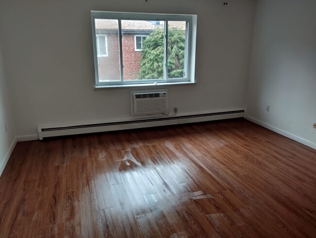 Living Room with hardwood floors - 26 Bryon Rd