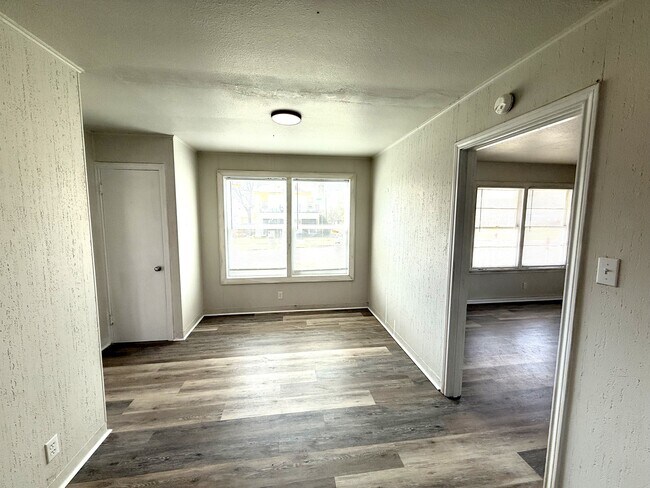 Foto del edificio - 330 C St