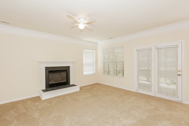 Foto del edificio - 6571 Derby Ln NW