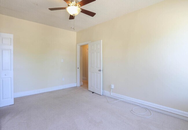 Foto del edificio - 1555 4th St NW