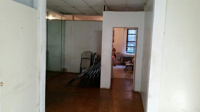 Building Photo - 242 S 2nd St