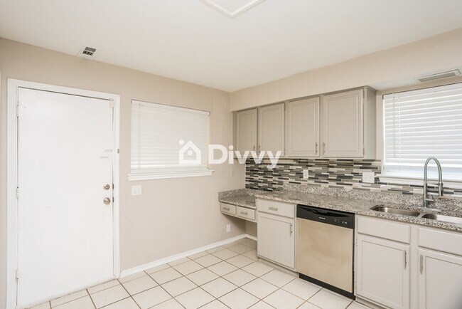 Building Photo - 8707 N Normandale St