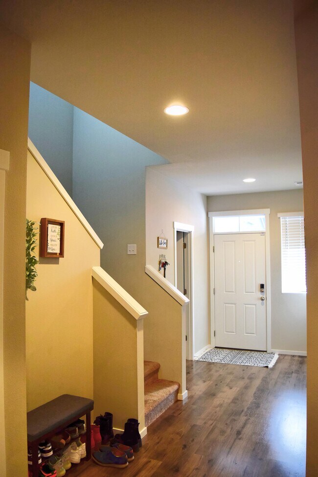Foto del edificio - 2926 Fiddleback St NE