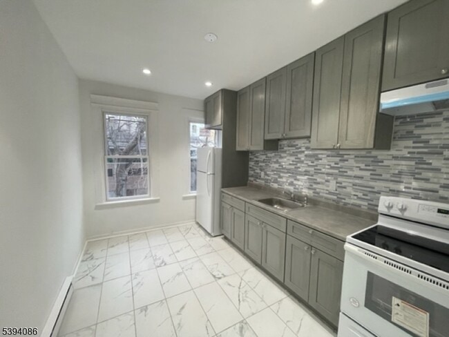 Foto del edificio - 205 N Clinton St