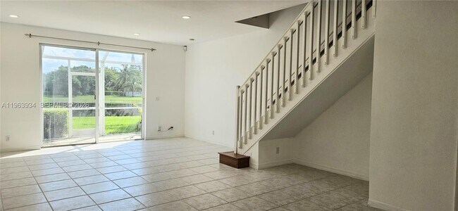 Foto del edificio - 3686 San Simeon Cir