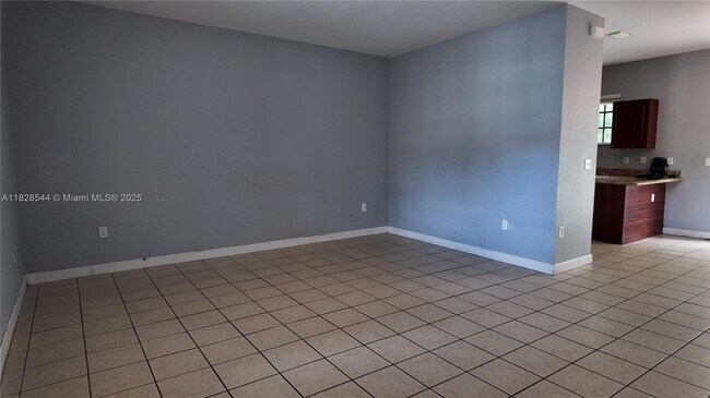 Foto del edificio - 374 NE 26th Ave
