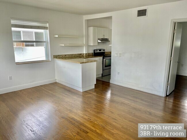 Building Photo - 931 79th Ter