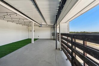 Building Photo - 422 N Marlborough Ave
