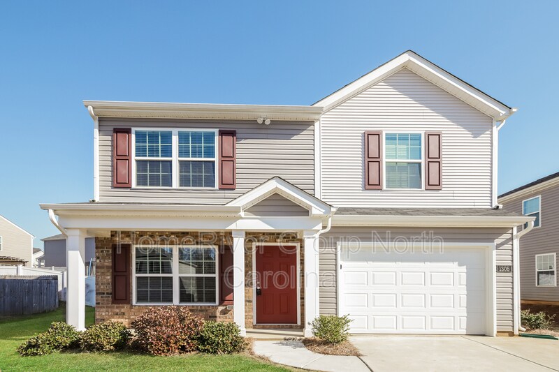 1305 Aurora Glen Dr, Rural Hall, NC 27045 House Rental in Rural Hall