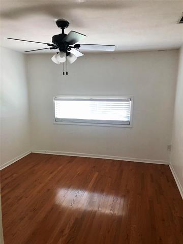 Building Photo - 323 Bon Aire Dr