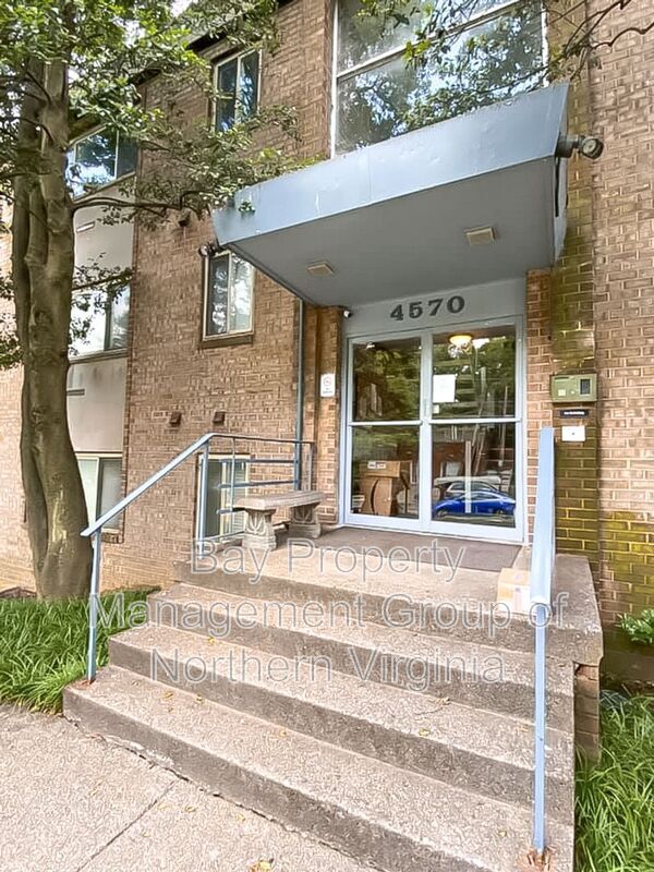 4570 MacArthur Blvd NW Unit 202, Washington, DC 20007 Condo for Rent