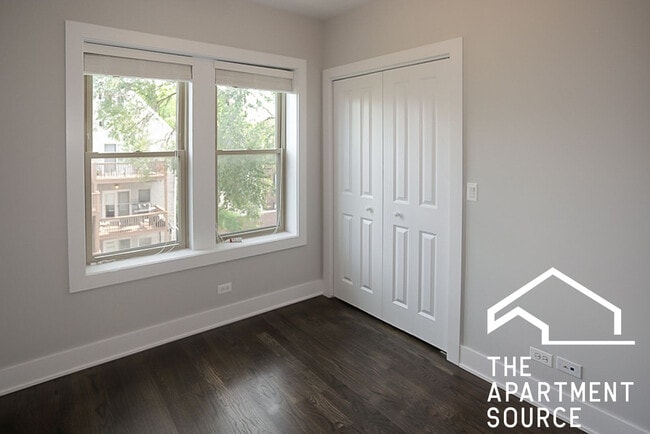 Photo - 3919 N Janssen Ave Apartment