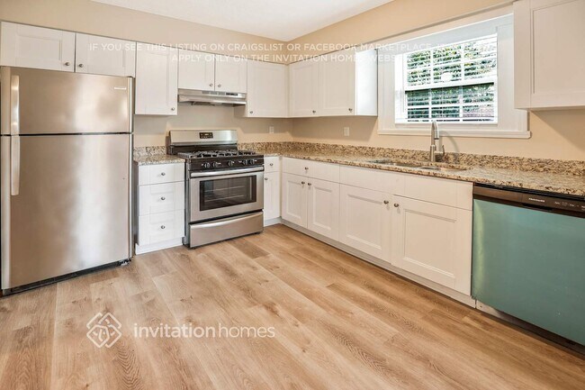 Foto del edificio - 888 Tall Deer Dr