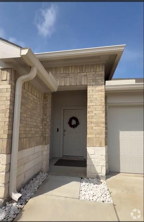 Building Photo - 2331 Gold Forsythia Ln