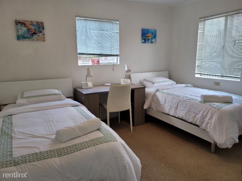 Foto del edificio - 4 br, 3 bath House - 3720 Grove Ave.