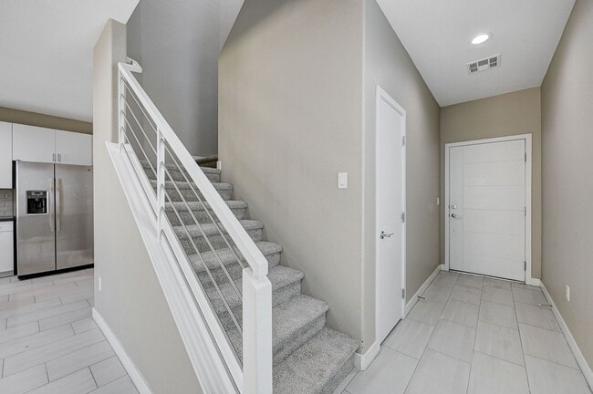 Building Photo - 2022 Single Family Home: 50% off first mon...