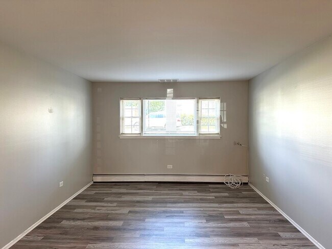 Foto del edificio - 9203 Monroe Ave