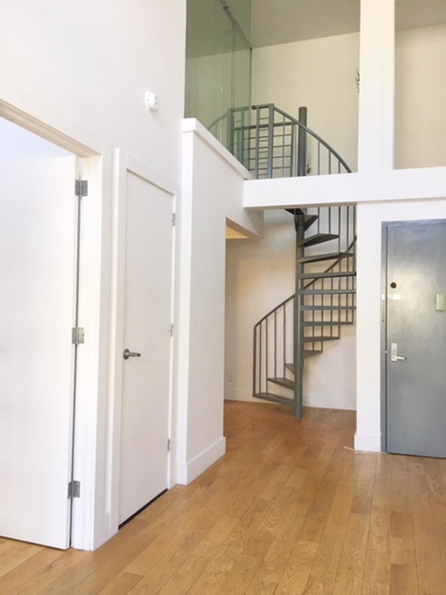 Building Photo - 39 Troutman Street