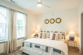 2BR, 2BA - 1,122SF - Bedroom - Colina WeHo