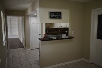 Building Photo - 16627 Gaeldom Dr