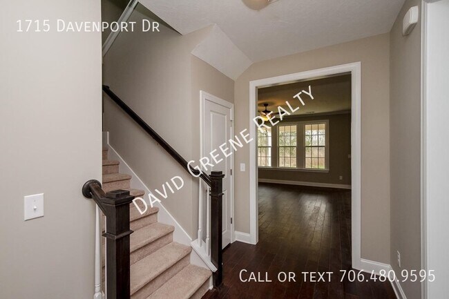 Foto del edificio - 1715 Davenport Dr