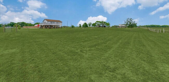 Building Photo - 122 N Rio Alegre Rd
