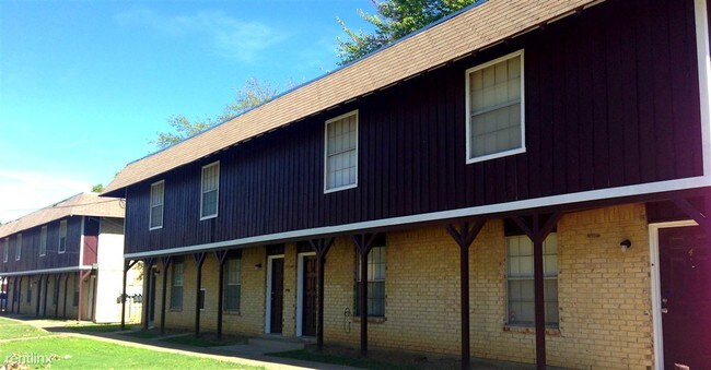 Building Photo - 2110 W Hickory St