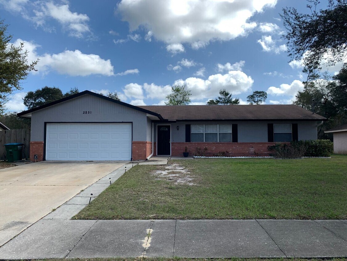 Primary Photo - 3 br, 2 bath House - 2851 E. Waco Drive