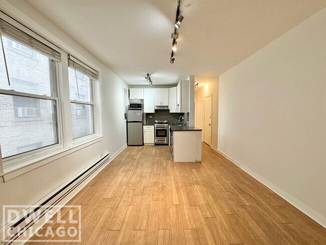 Foto del edificio - 515 W Belmont Ave