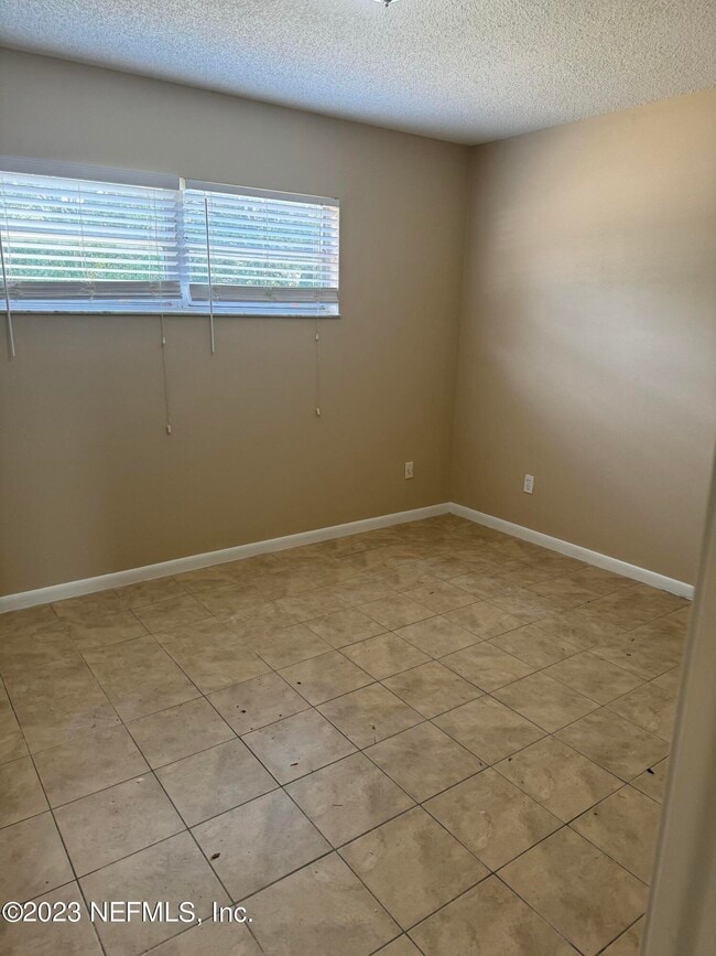 Foto del edificio - 6119 Toyota Dr