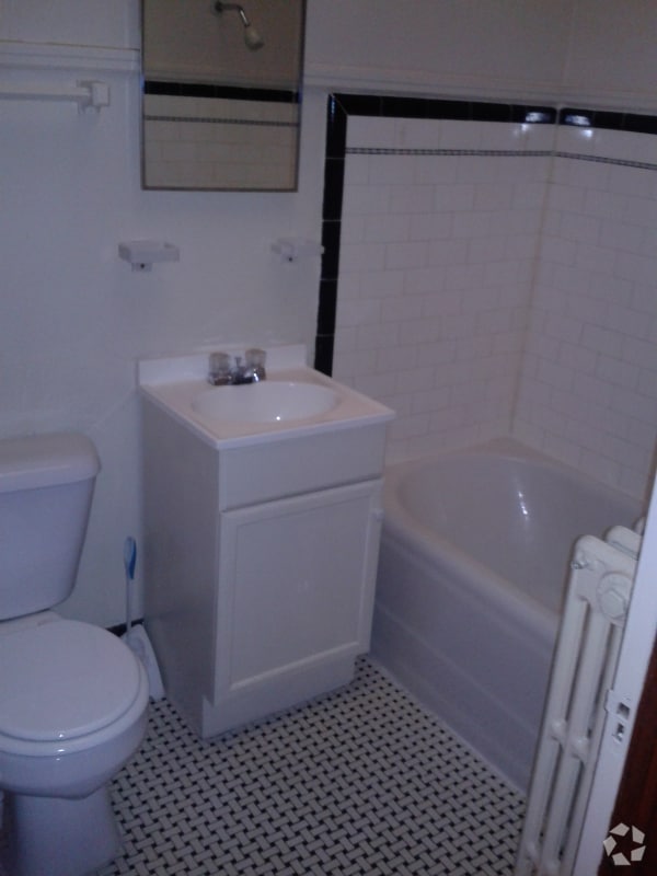 Building Photo - 1408 S 79th St