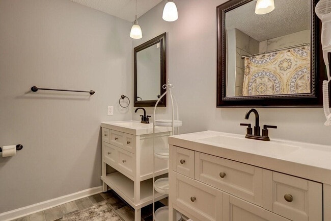 Building Photo - 400 William Hilton Pkwy