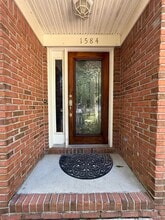 Building Photo - 1584 Chadwick Way